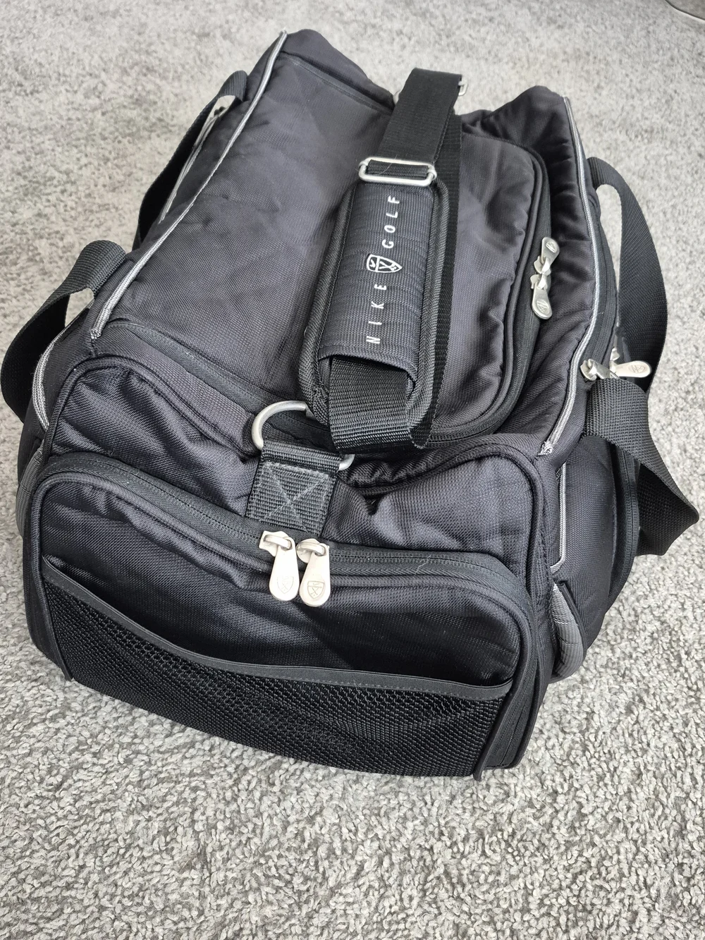 Nike Golf Miller Lite Vintage Duffle Bag Black Travel Gym Luggage Shoulder Strap